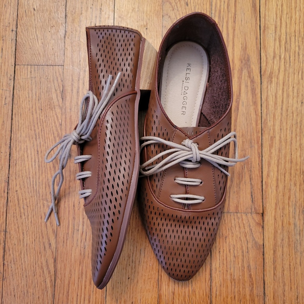 Kelsi Dagger Brooklyn Overall Auburn Leather Perforated‎ Oxford Flats 8.5 Preppy